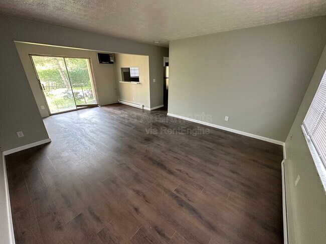 Foto del edificio - 6219 Graceland Ave