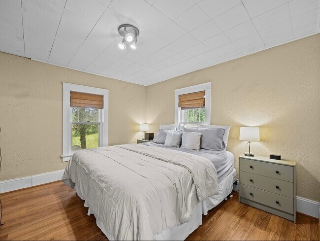 Foto del edificio - 1305 Halltown Rd