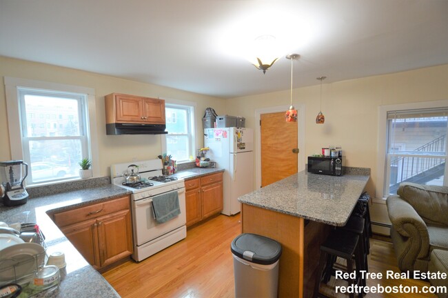 Photo - 345 Market St Apartment