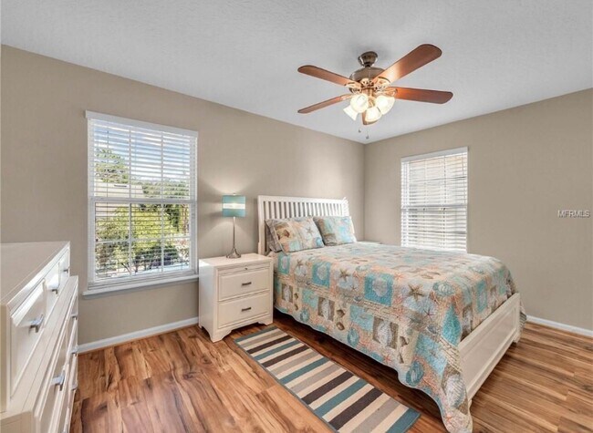Foto del edificio - 13221 Lake Live Oak Dr