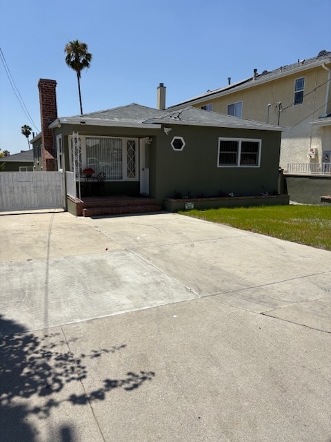Building Photo - 10715 Helendale Ave