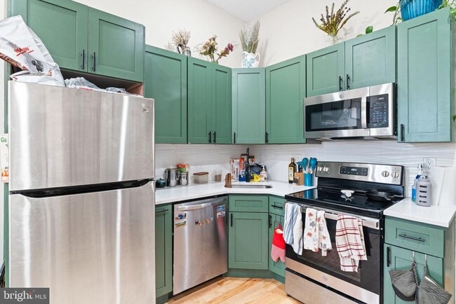 Building Photo - 2234 Master St