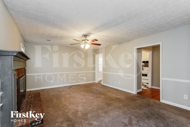 Building Photo - 145 Fontaine Way