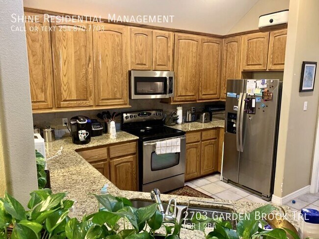 Foto del edificio - 2703 Garden Brook Trail
