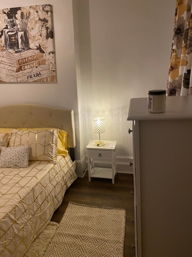 Foto del edificio - 466 Decatur St