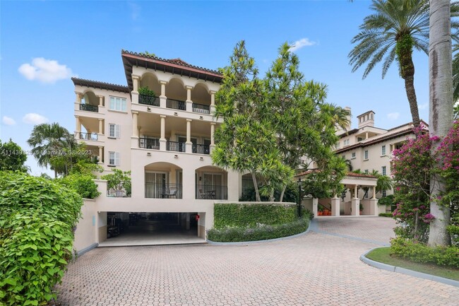 Foto del edificio - 19116 Fisher Island Dr