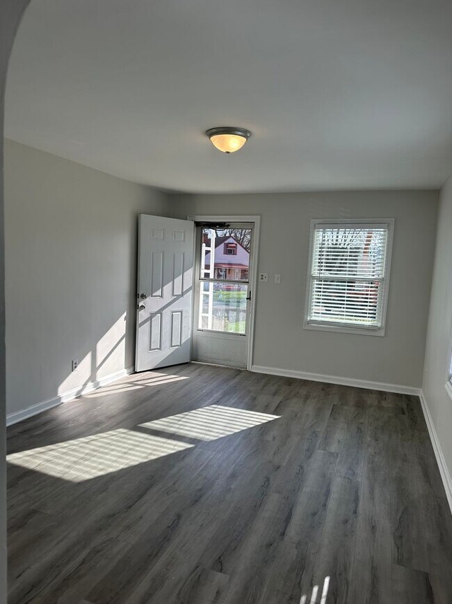 Foto del edificio - Charming 3 Bedroom In Central Columbus with Fenced in Yard