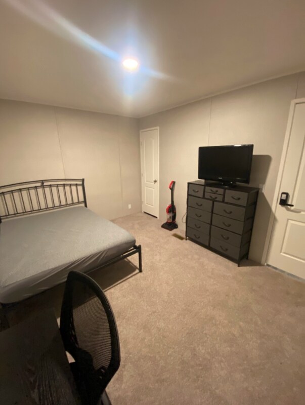 Foto del edificio - 325 Robin Ln