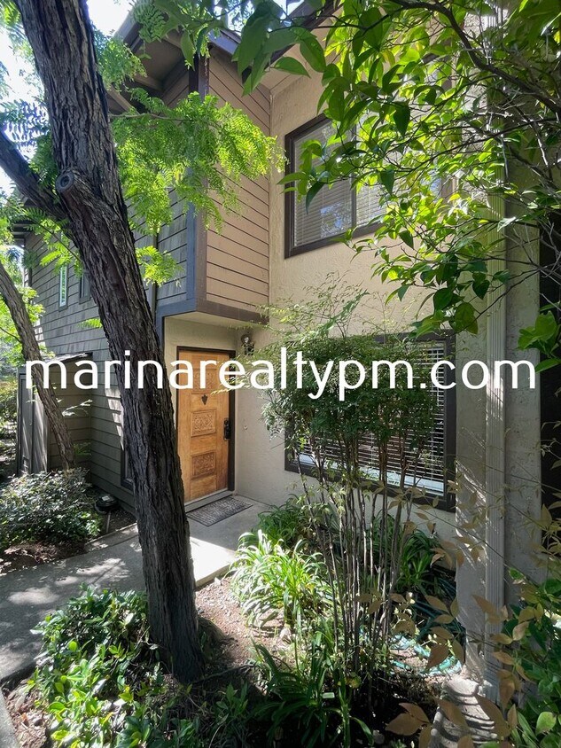 Foto principal - Two Story Crockett Condo Two-Off Street Pa...