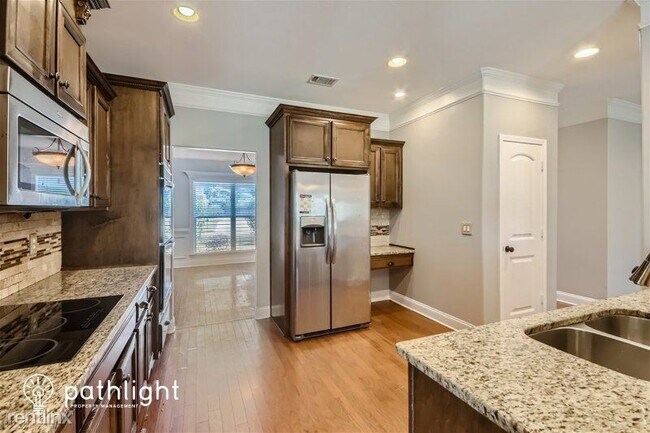 Foto del edificio - 5 br, 3.5 bath House - 151 Shelton Dr UNIT