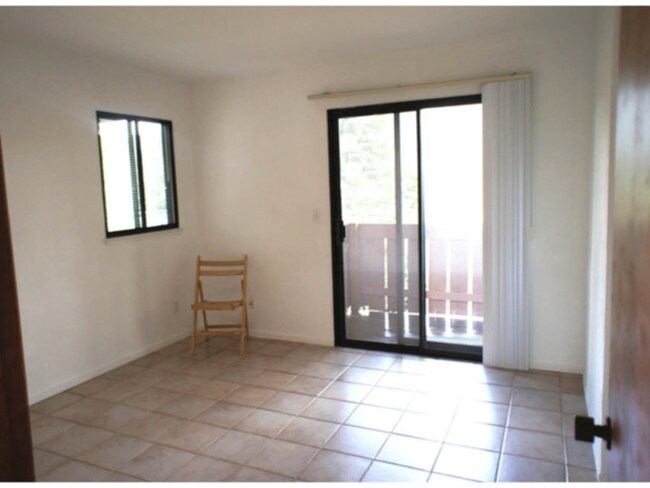 Building Photo - 146 Prospect Dr