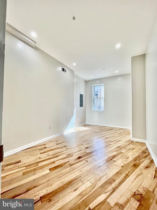 Foto del edificio - 1 Bedroom in East Kensington