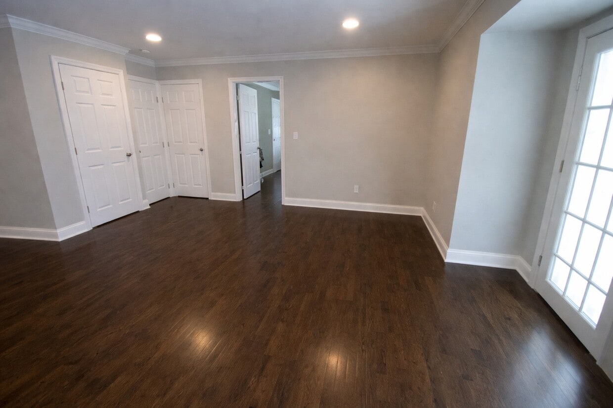 Foto del edificio - 833 Udall Rd