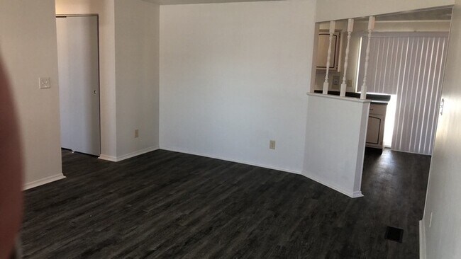 Building Photo - 7071 Brandt Pike