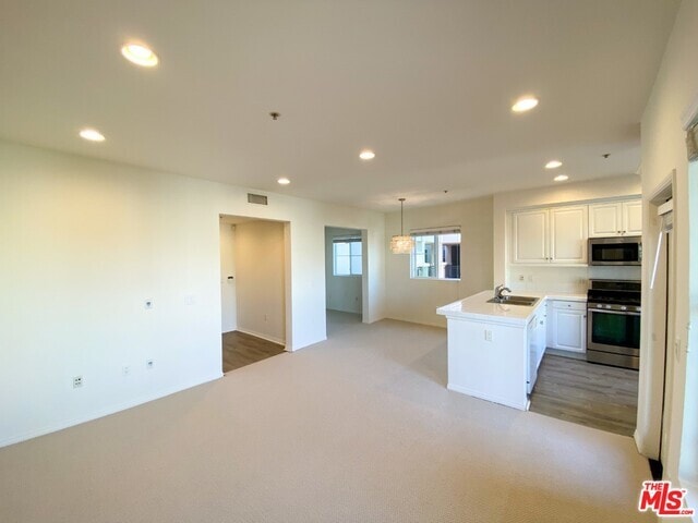 Building Photo - 6020 Seabluff Dr