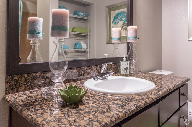 Baño - The Meritage Apartments