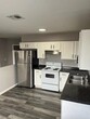 Foto principal - 704 W Simmons Rd