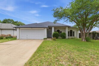 Building Photo - 508 Battlecreek Ln
