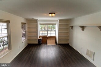 Building Photo - 9911 Blade Ct