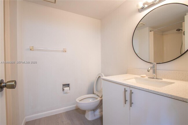 Foto del edificio - 10233 NW 9th St Cir