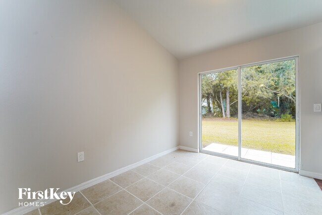 Foto del edificio - 3836 Candia Ave