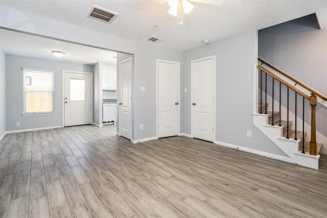 Foto del edificio - 207 N Poplar St
