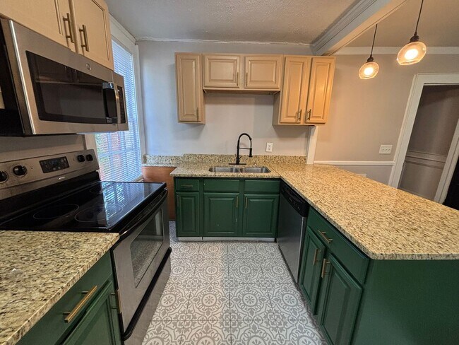 Foto del edificio - 1215 Elmwood Ave