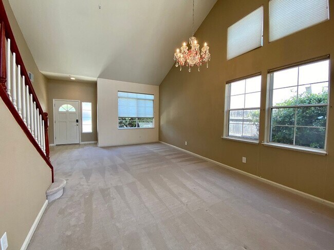 Foto del edificio - Beautiful Three Bedroom Napa Yacht Club Home
