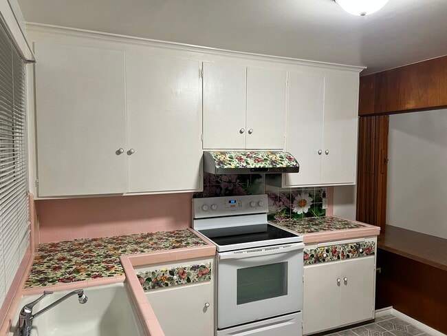 Building Photo - 1250 Geneva Ave