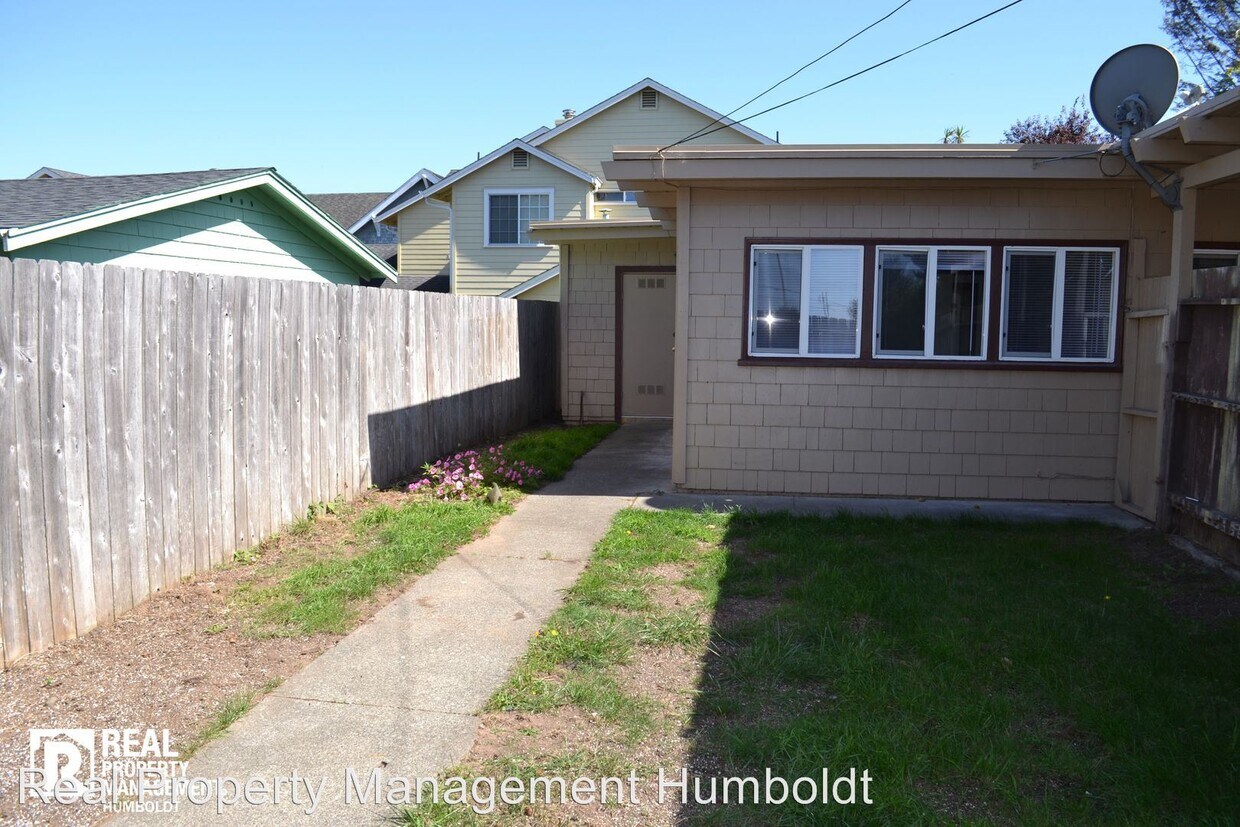 222224 Buhne St, Eureka, CA 95501 Room for Rent in Eureka, CA
