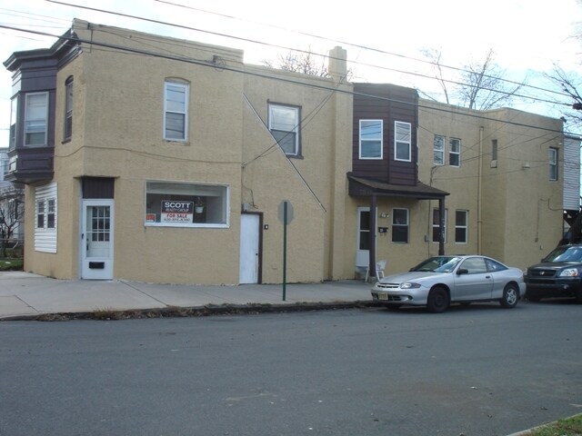 Building Photo - 42 Rhodes Ave
