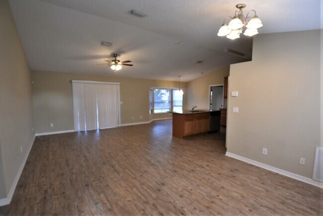 Building Photo - 1783 Laramie Cir