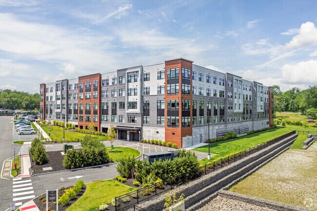Foto principal - Woodland Square at Montvale