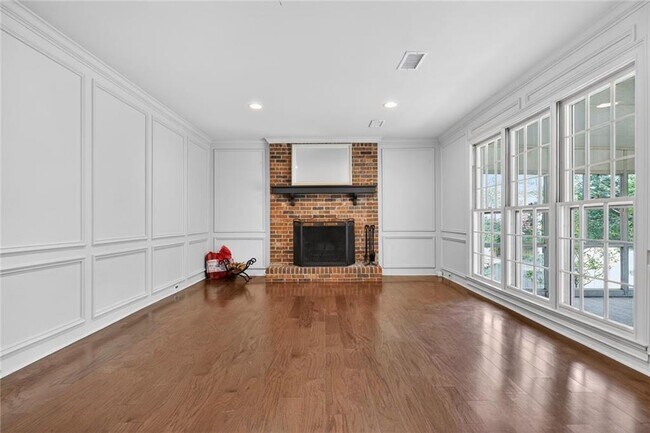 Foto del edificio - 5340 Tally Green Dr