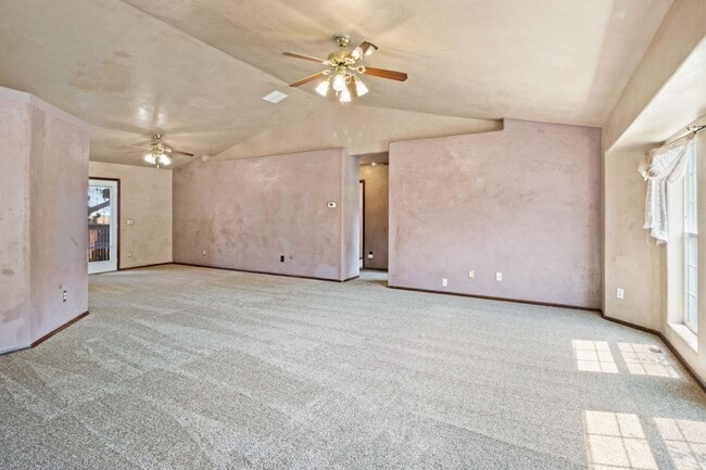 Building Photo - Single Family Home in Silt for Rent
