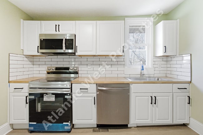 Building Photo - 1512 Blair Ave