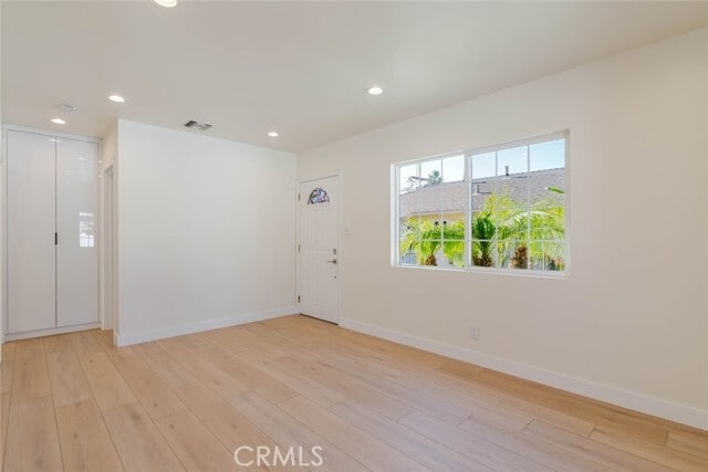 Foto del edificio - 320 E Dryden St