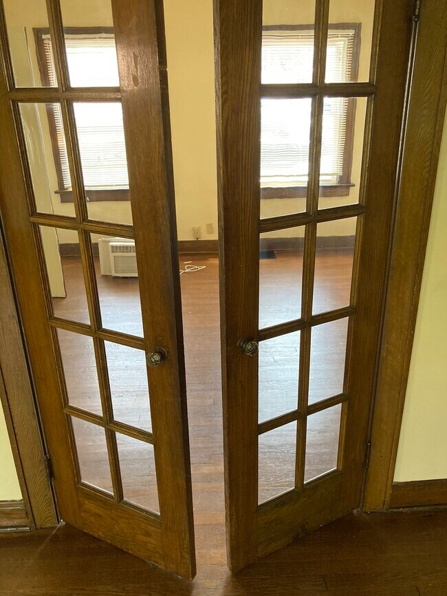 Building Photo - 1502 Michigan Ave