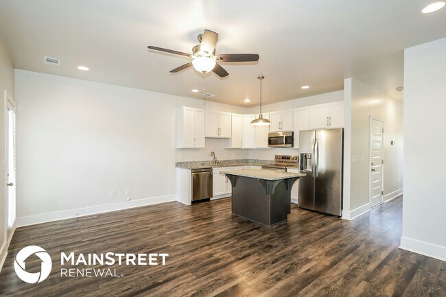 Foto del edificio - 136 Hartsville Ct