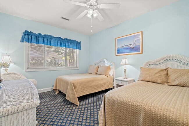 Foto del edificio - 141-14112 12 Oaks Dr