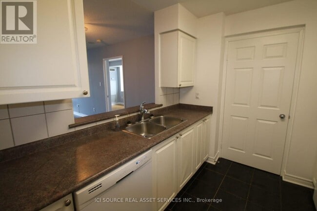 Building Photo - 70 Mill St