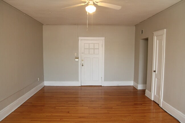 Building Photo - 6252 Delmar Blvd