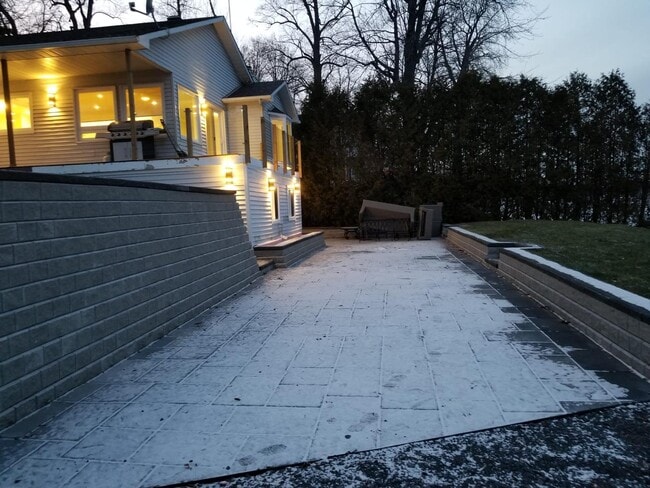 Building Photo - 3383 Old Highway 17