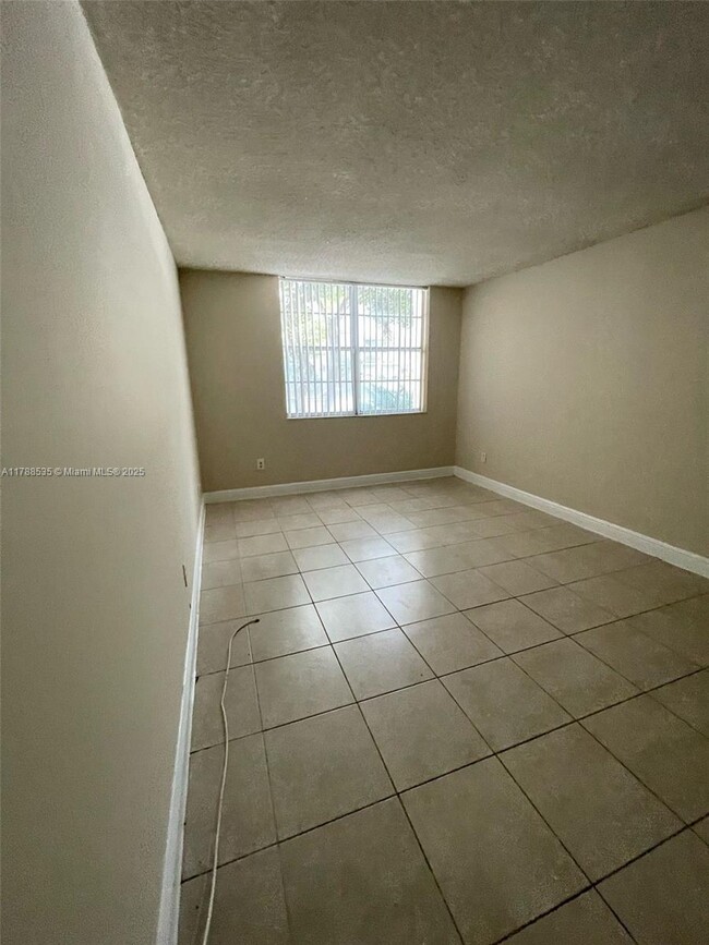Building Photo - 486 NW 165th St
