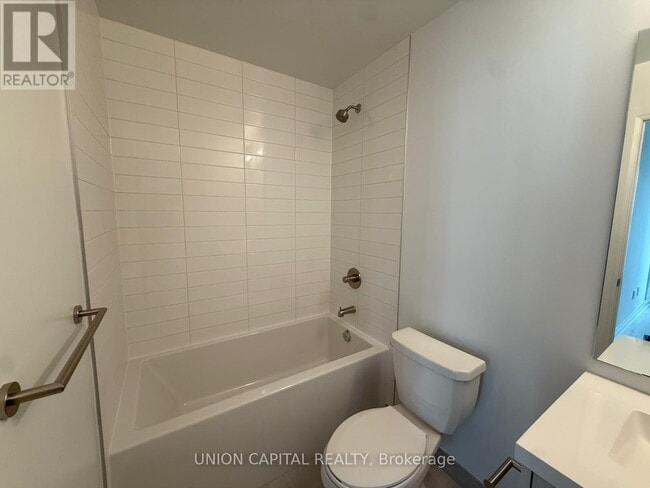 Building Photo - 20 Soudan Ave