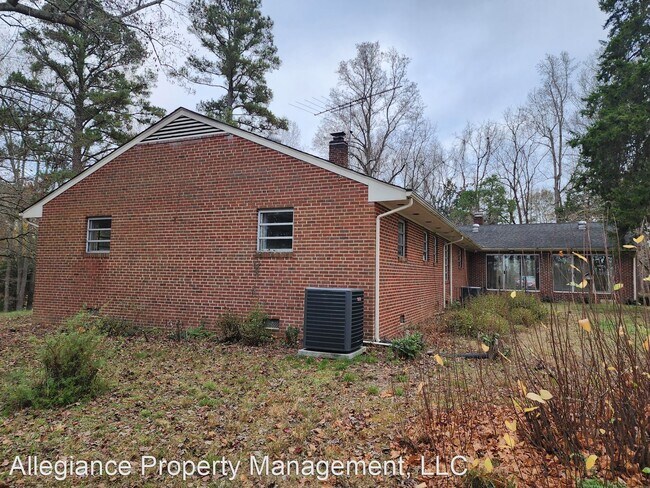 Building Photo - 3 br, 2.5 bath House - 5410 N Courthouse Rd