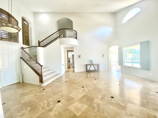 Entrance/Dining/Staircase - 2 Normandy Way