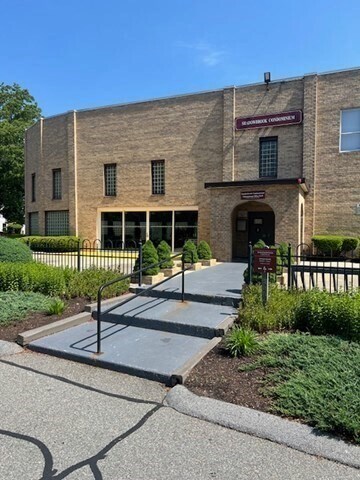 Building Photo - 16 Shadowbrook Ln