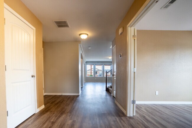 Foto del edificio - 9541 Holton Ct