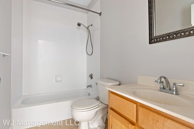 Foto del edificio - 2 br, 1 bath House - 7 Central Sq. Apt. 302